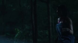 Elizabeth Banks, Naomi Scott - Power Rangers (2017) Сut celebs scenes