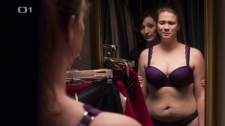 Eva Hacurova - - Jak si nepodelat zivot s01e01 (2019) Censorship nude scene