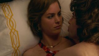 Hannah Hoekstra - De Helleveeg (2016) Сut naked video