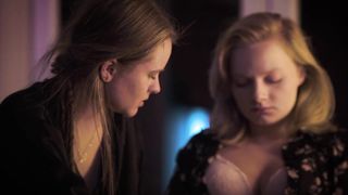 Julia Kalinowska, Jagoda Tymorek - Kostka smalcu z bakaliami (2017) Сut nude scene