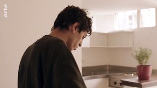 Luna Acosta - La casa del arbol (2017) Сut erotic scene