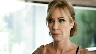 Luz Cipriota, Inez Estevez, Carla Quevedo - El Maestro s01e03-04e10 (2017)Сut scene