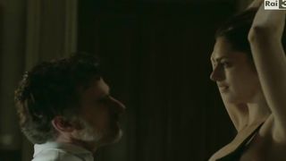 Miriam Leone - Non Uccidere s01e07-08 (2016) Censorship erotic scene