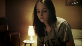 Paula Kroh - Was ich dir noch sagen wollte (2017) Censorship erotic scene