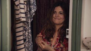 Sarah Suco, Agnes Jaoui - Aurore (2017) Сut naked video