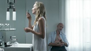 Simone-Elise Girard - Boris sans Beatrice (2016) Censored scene