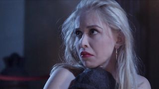 Sophie Swan nude - Rapunzels Fluch (2020)