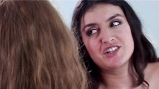 Sovannie Sim, Jacqueline Corado, Melodie Marcq, Karina Beuthe Or - Combien (2004)_1