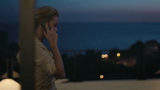 Virginie Efira - Un homme a la hauteur (2016) Сut naked video