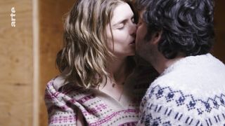 Alice Taglioni - L'annonce (2015) sex topless scenes