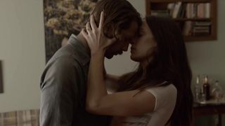 Jodi Balfour - Quarry s01e01 (2016) celebs nude video