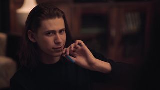 Kathryn Hahn, Katie Kershaw – Mrs. Fletcher s01e07 (2019) celeb topless scenes