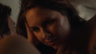 Miri Ann Beuschel - Forldre (2016) celeb naked