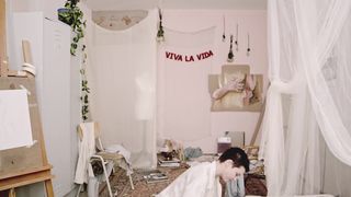 Nina Siewert, Mirjam Birkl, Lisa-Marie Hahn - Haut (2019) celebrity topless scenes