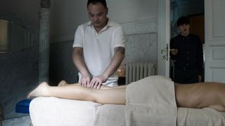 Roisnn O'Donovan, Valentina Cervi - Vivere (2019) sexy 1080p_0001