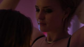 Sarah Mahita, Emma Drogunova - Bonnie _ Bonnie (2019) sexy hot scene