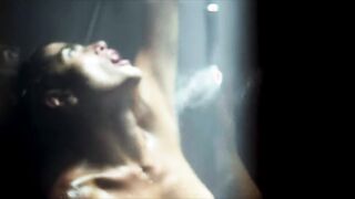 Sophie Charlotte, Maria Casadevall - Ilha de Ferro s01e04 (2018) celeb nude scene
