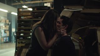 Victoria Pedretti - YOU s02e01-04 celebrity topless scenes