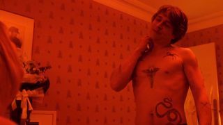 Alice Isaaz - Especes menacees (2017) sexy hot scene