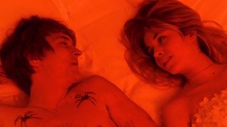 Alice Isaaz - Especes menacees (2017) sexy hot scene