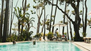 Emilia Clarke - Me Before You (2016) celebs topless scenes