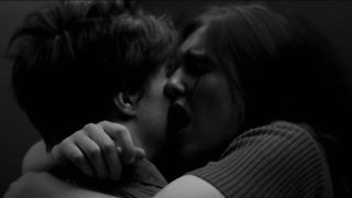 Louise Chevillotte - L'amant d'un jour (2017) celebs nude videos