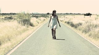 Natalia Huarte, Paloma Zavala - Naranjas amargas (Bitter oranges) celeb topless scenes