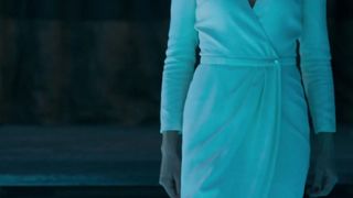 Olga Kurylenko - Les traducteurs (2019) celebrity hot scene