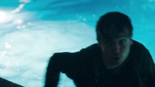 Olga Kurylenko - Les traducteurs (2019) celebrity hot scene