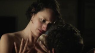 Phoebe Waller-Bridge, Sarah Daykin - Fleabag s01e01-03 (2016) celebs hot scene
