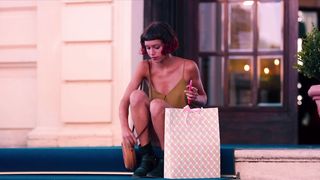 Rebecca Coco Edogamhe, Amanda Campana - Summertime s01e05 (2020) sexy hot movie scene