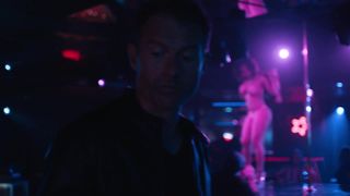 Riley Voelkel, Madeleine Wyda, Caitlin Hammond, Monica Raymund - Hightown s01e01 (2020) sexy topless scenes