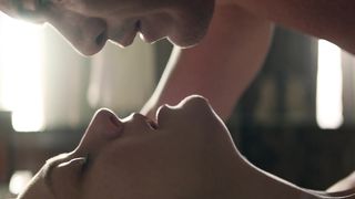 Dakota Fanning, Rosy McEwan nude - The Alienist s02e05-07 (2020)