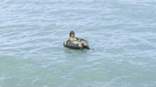 Elisa Heidrich - Animal Politico (2017) sexy nude scene