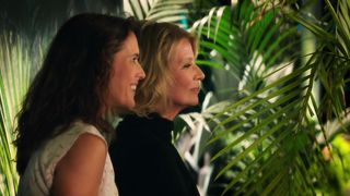 Florence Foresti, Perrette Souplex - De plus belle (2017) old strip and topless scenes