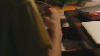 Frankie Shaw - SMILF s01e01 (2017) celebrity hot scene