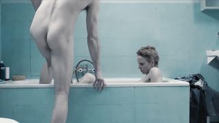Julia Kijowska - Zjednoczone stany milosci (2016) celebs topless scenes