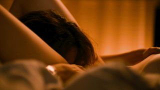 Rosanny Zayas, Stephanie Allynne, Sepideh Moafi - The L Word Generation Q s01e07 (2020) lesbian celebs TV scenes