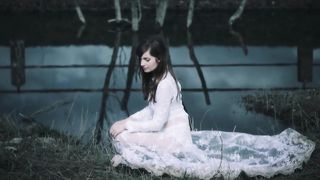 Sarah Juel Werner, Shelly Levy, Rikke Eberhardt Knudsen, Jacobe Orry - Knyttet til Helvede. Paradis (2017) celebrity hot video scene