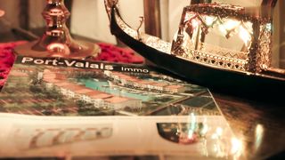 Anna Pieri - Station Horizon s01e01 (2015) celeb hot video scene