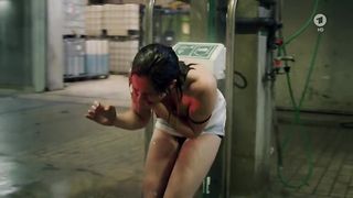 Emily Cox - Tatort e250 (2015) celeb hot topless scene