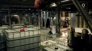 Emily Cox - Tatort e250 (2015) celeb hot topless scene