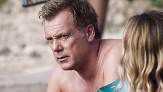 Emma Leonard, Cian Elyse White - 800 Words s01e05 (2015) celebrity topless scenes