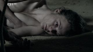 Petra Tenorova - Labyrint s01e03 (2015) actress sexy scene