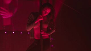 Sarah Hay naked - Flesh_and_Bone_s01e03 (2015) Strip Scene