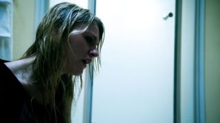 Vanessa Ferlito - Graceland s03e07 (2015) celeb sexy