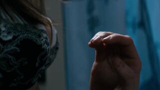 Victoria_Justice_-_Naomi_and_Ely_s_No_Kiss_List (2015)