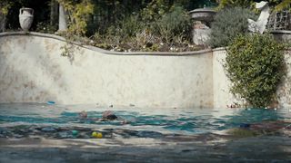 Weronika_Rosati naked -_True_Detective_s02e03 (2015) Underwater Topless Scene