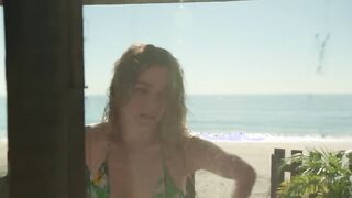 Bojana Novakovic nude - Shameless_s05e12 (2015)
