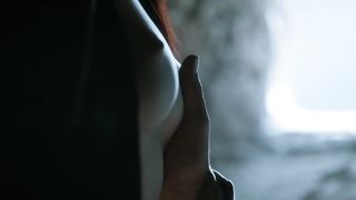 Carice_van_Houten__Josephine_Gillan_-_Game_of_Thrones_s05e04 (2015)